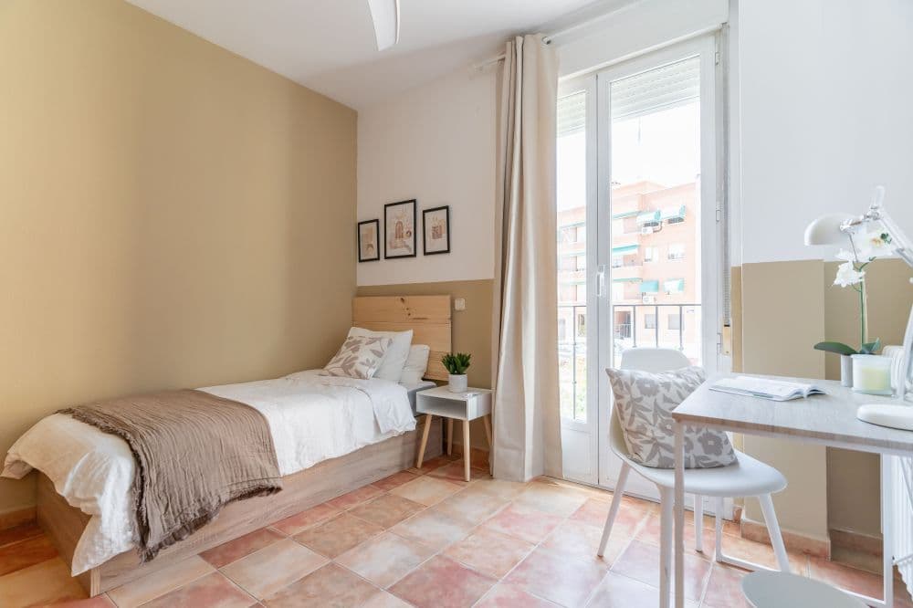 Private room in Madrid photo 2