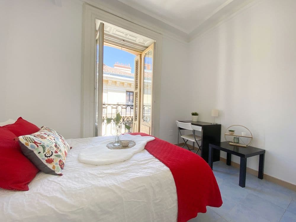 Private room in Madrid photo 3