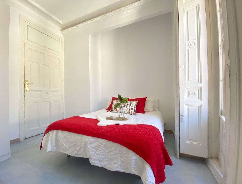 Private room in Madrid photo 2