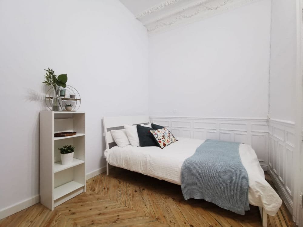 Private room in Madrid photo 4