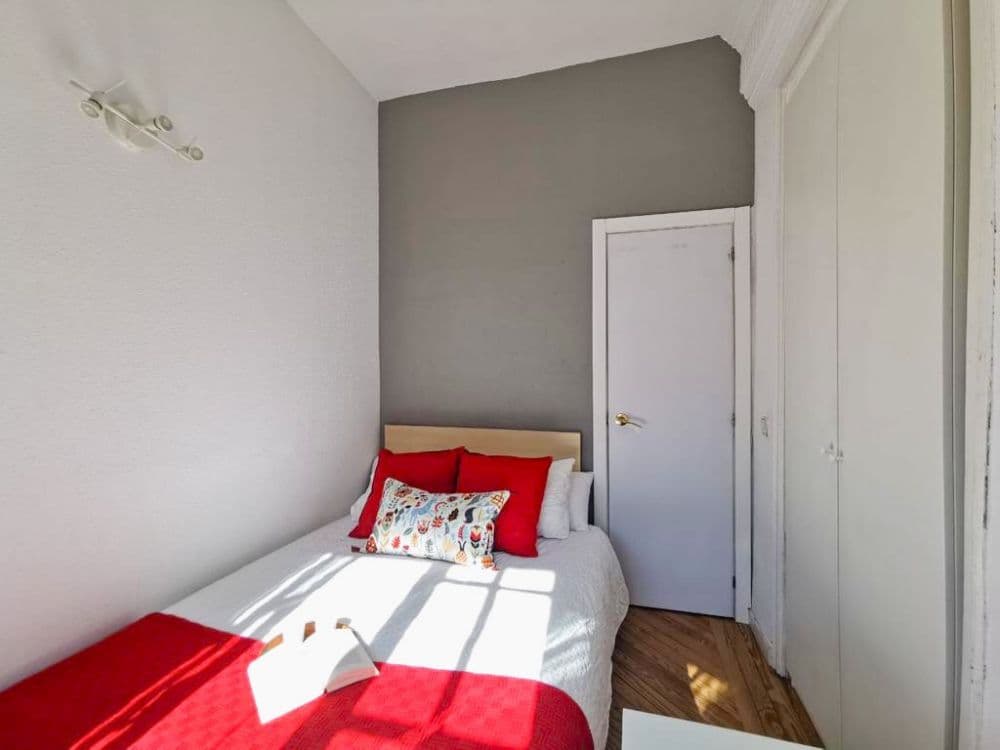 Habitación privada en Madrid photo 2