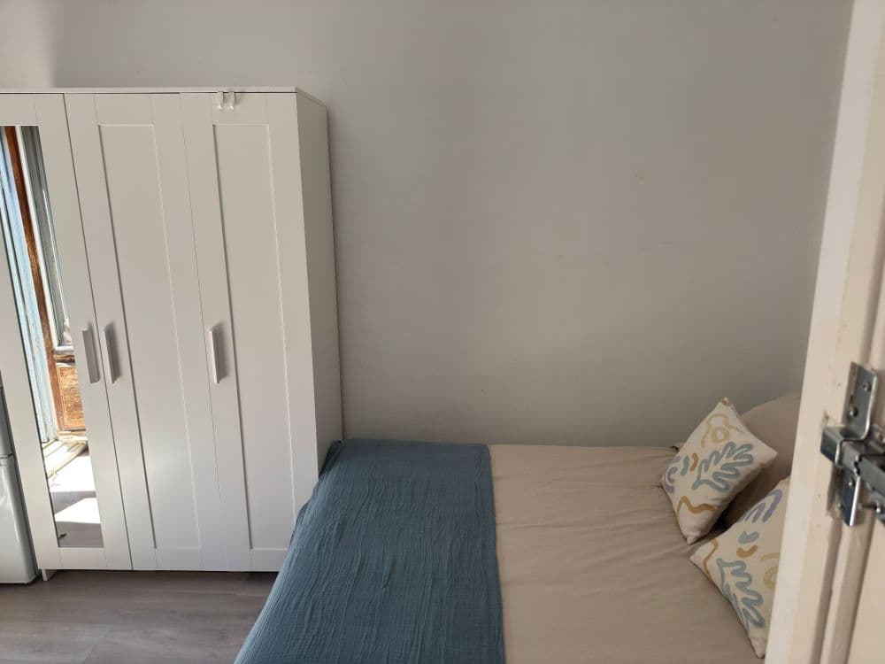 Private room in Madrid photo 2