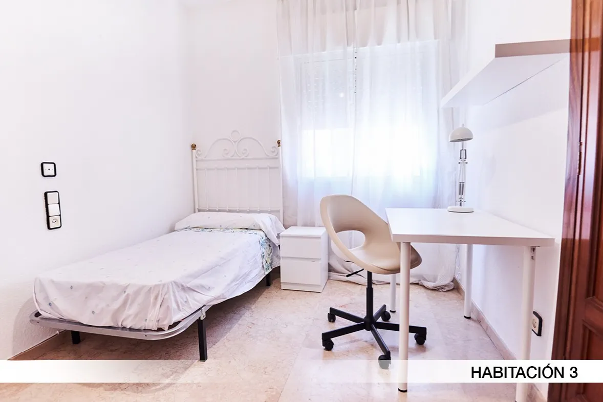 Habitación privada en Seville photo 3